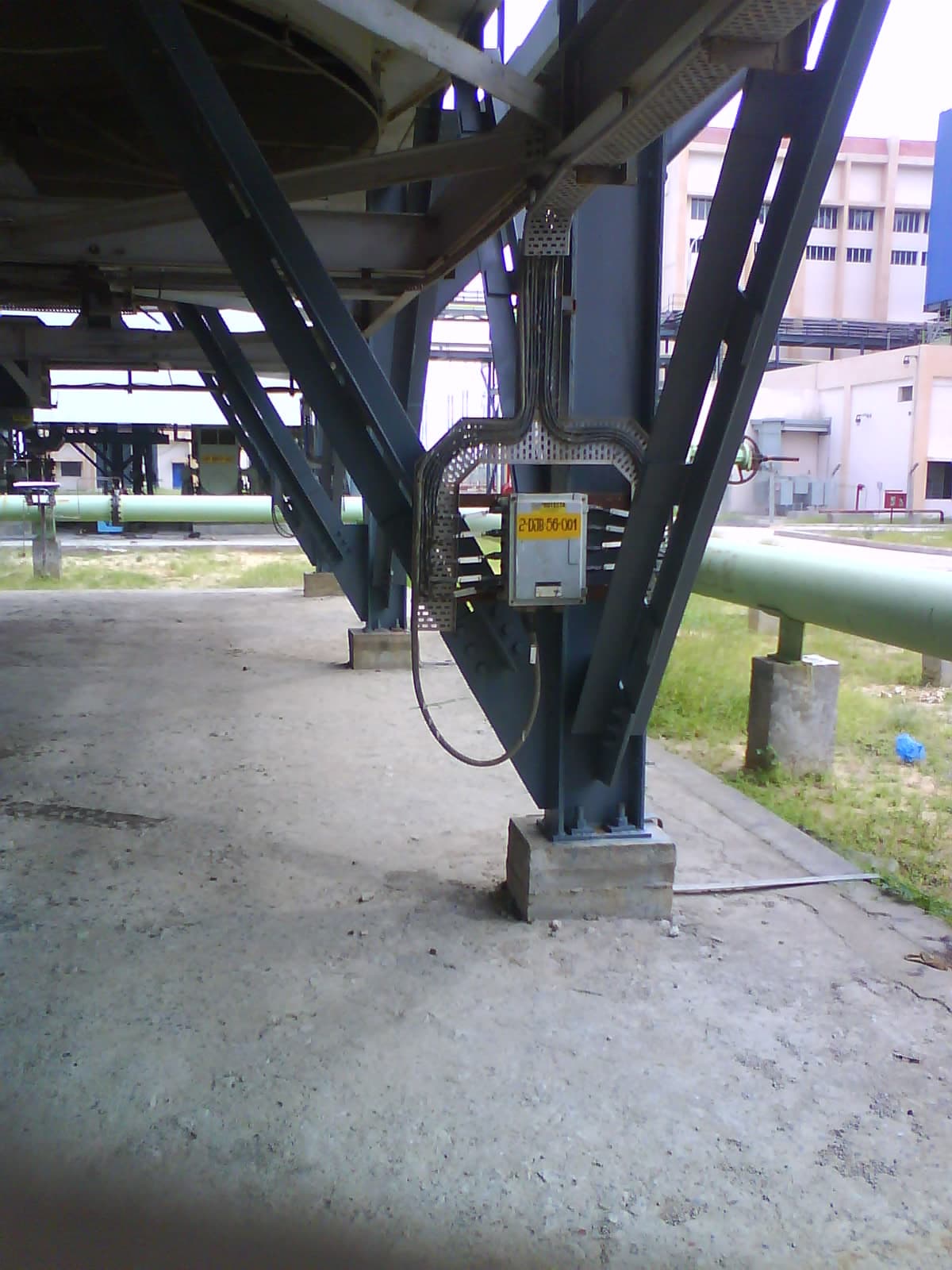 Structural support arrangement for Air Cooled Heat Exchanger (ACHE) within the CCCW system, ensuring mechanical stability.