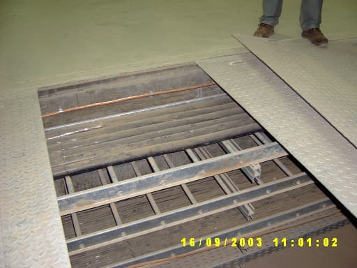 Tabouk spare cable tray 003, showing the side profile and coupling holes for joining tray sections.