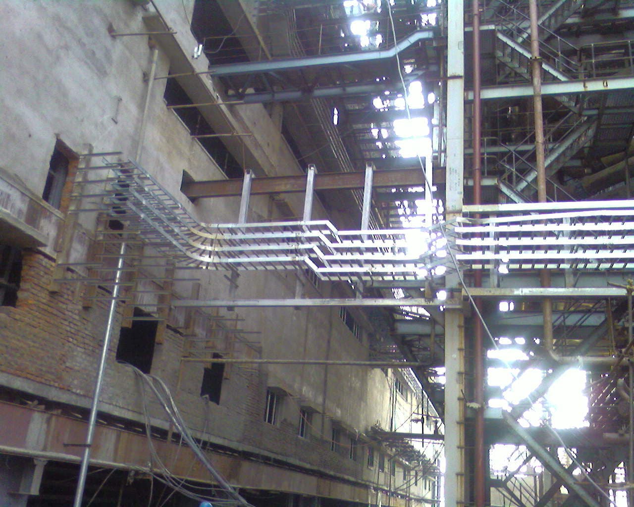 EPS-0155 designated multi-tier cable tray support system, optimizing support for dense cabling requirements in limited spaces.